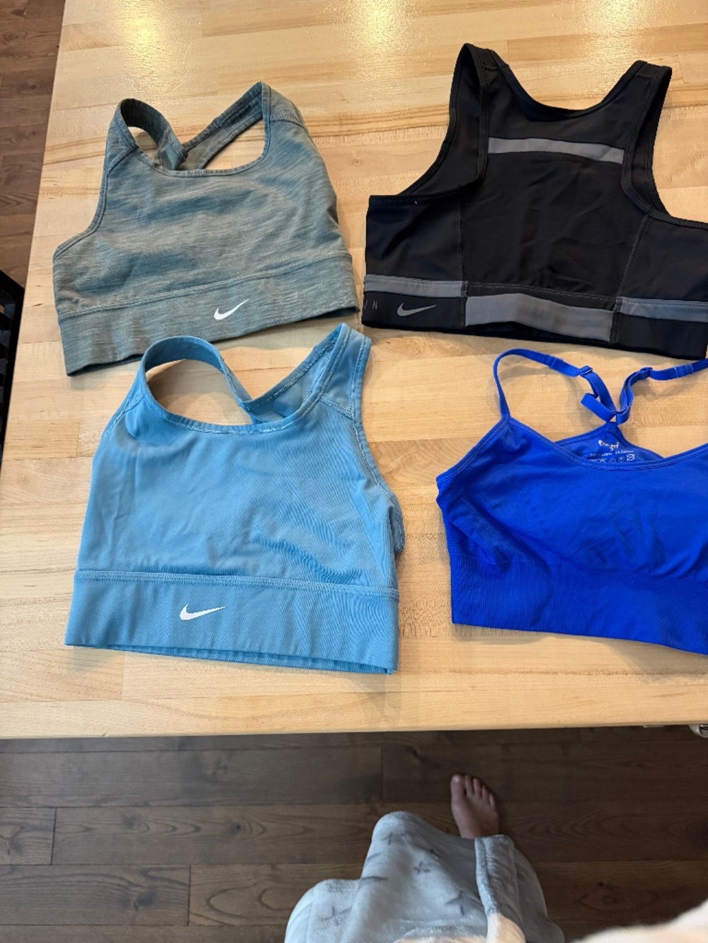 Brand name sports bras